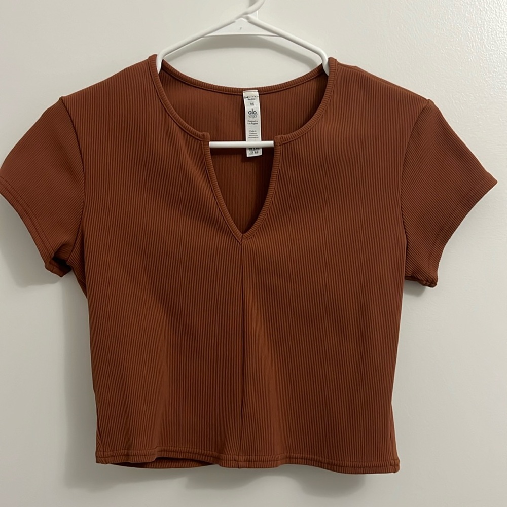 Ribbed Cropped Alo Short Sleeve